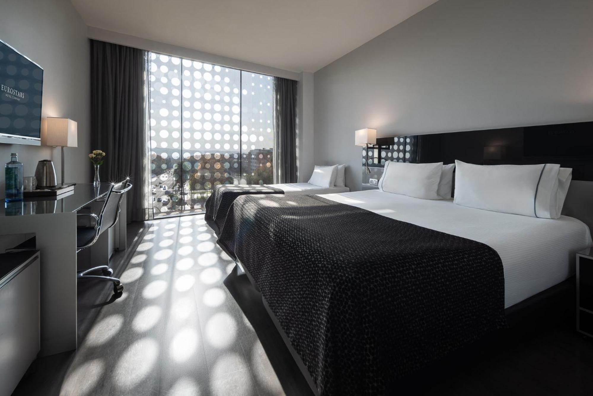 Eurostars Palace Cordoba Ngoại thất bức ảnh A room at the hotel